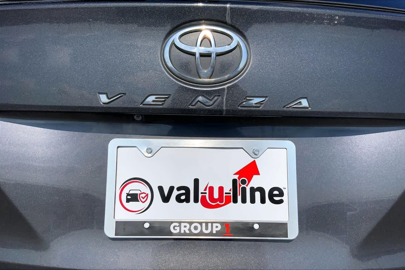 Used 2013 Magnetic Gray Metallic Toyota LE image 10