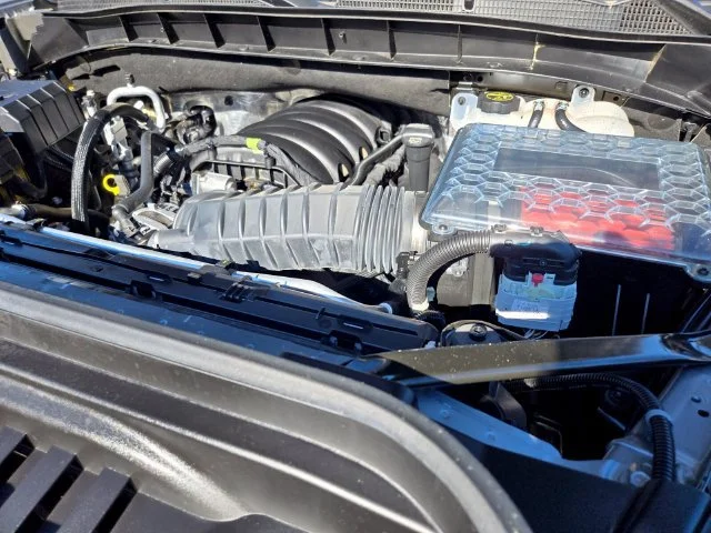 Used 2025 Sterling Metallic GMC Denali image 25