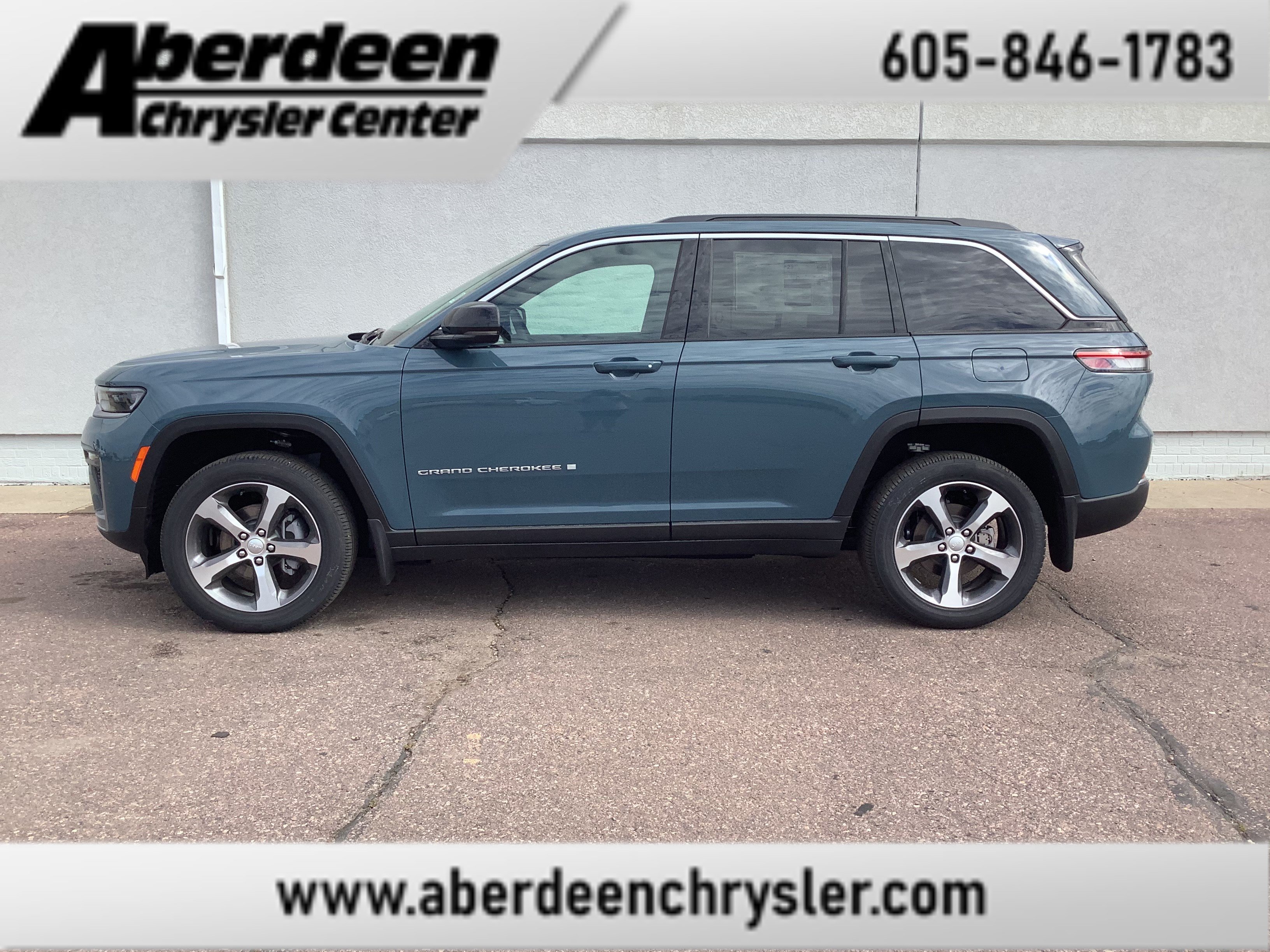 New 2026 Steel Blue Exterior Paint Jeep Limited image 1