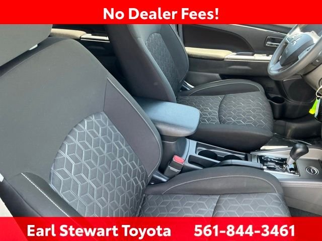 Used 2024 Gray Mitsubishi 2.0 ES image 25