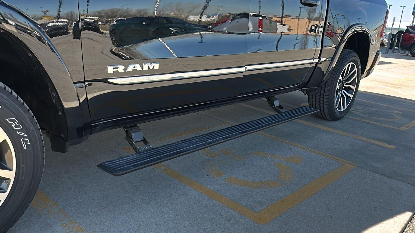 2026 RAM 1500 Limited - Photo 9