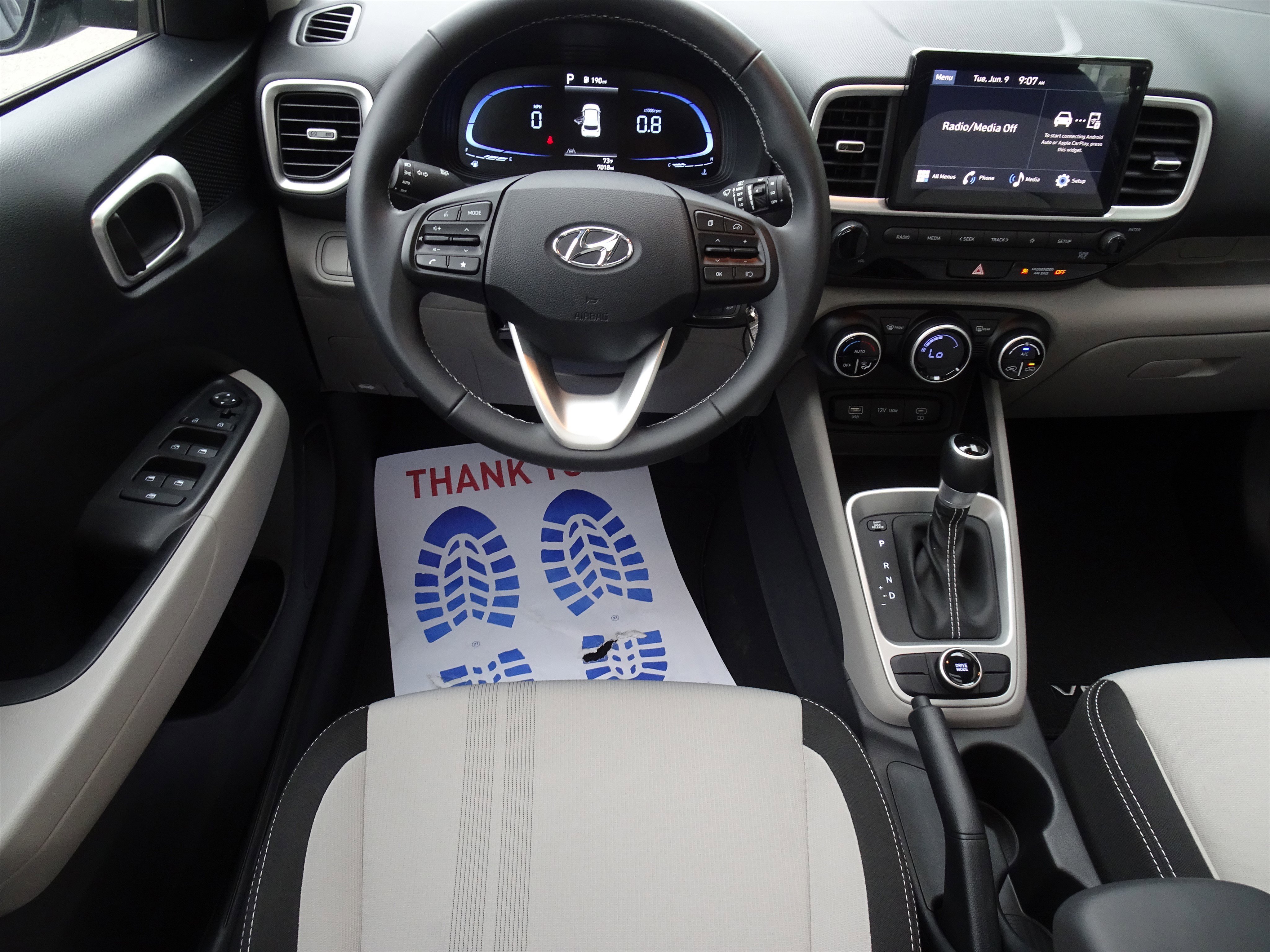2023 Hyundai Venue SEL - Photo 14