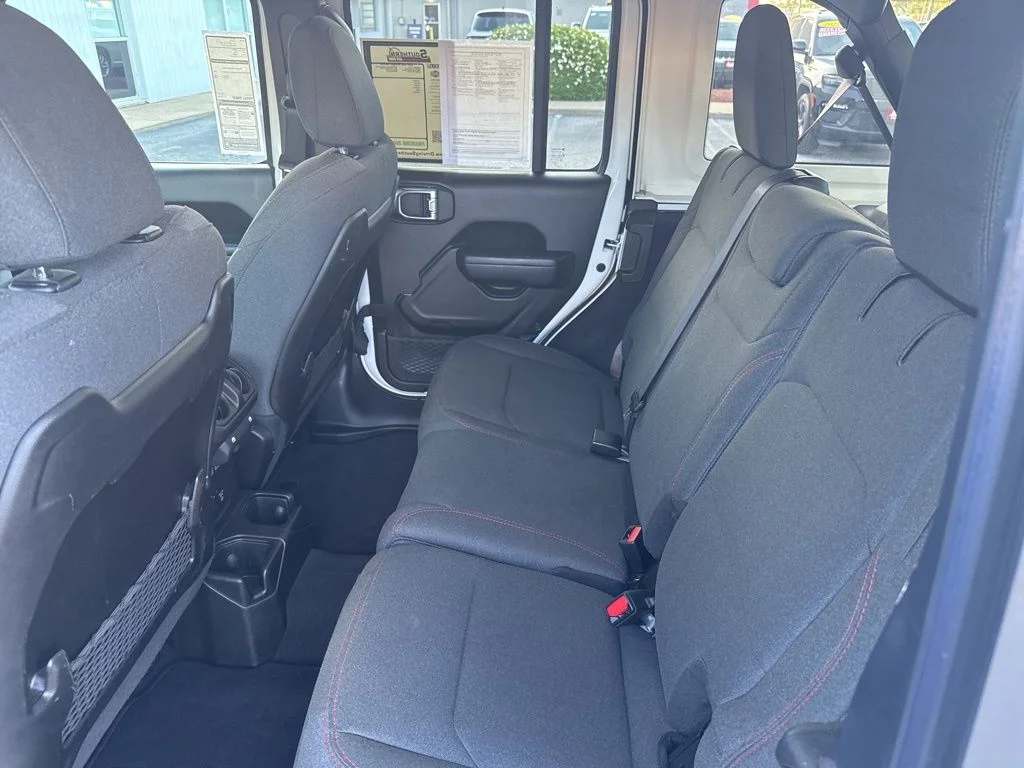 Used 2024 White Jeep Rubicon image 12
