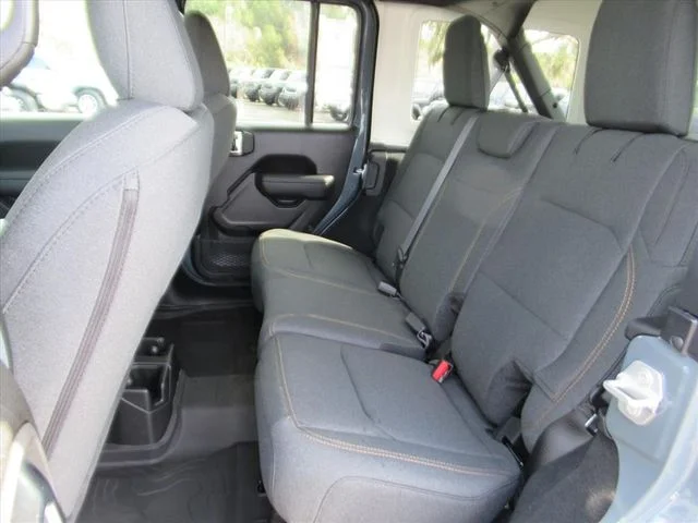 New 2026 Anvil Clear-Coat Exterior Paint Jeep Sport S image 27