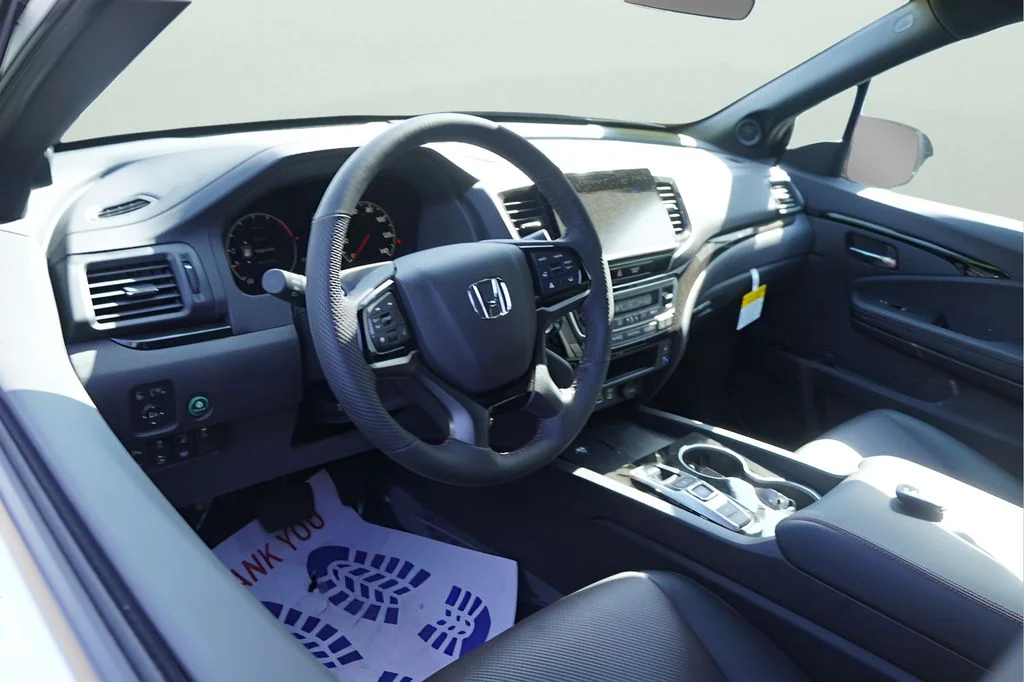 New 2026 Platinum White Pearl Honda Black Edition image 13