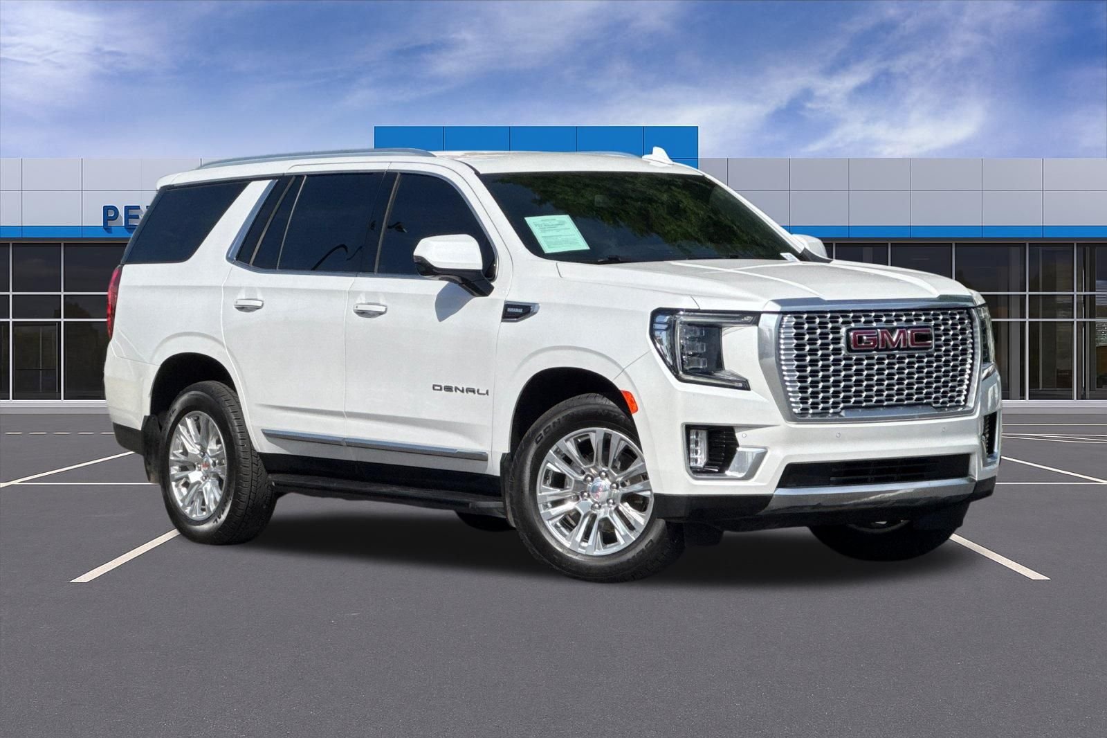 Used 2023 White GMC Denali image 2