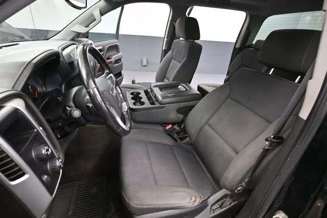 Used 2015 Black GMC SLE image 25