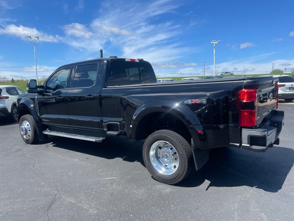 Used 2023 Black Ford Lariat image 5