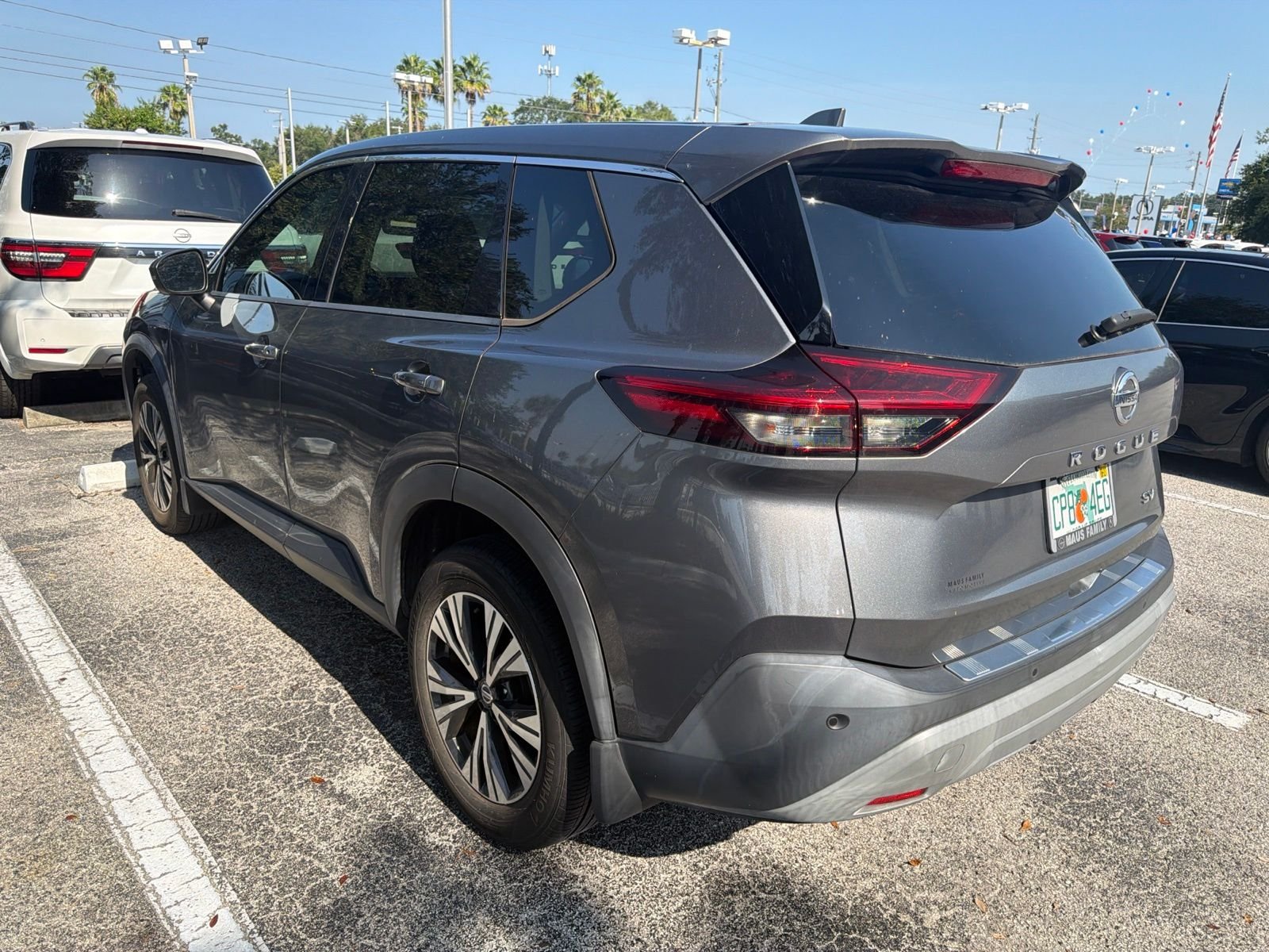 Used 2021 Gray Nissan SV image 5