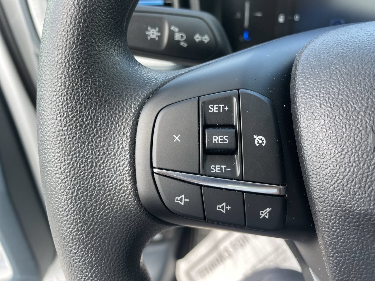 New 2026 Oxford White Ford XLT image 25