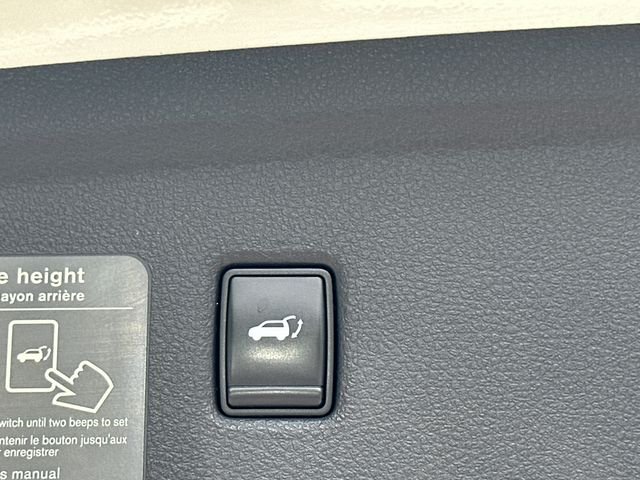 Used 2020 White INFINITI ESSENTIAL image 19
