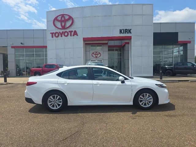 2026 Toyota Camry Hybrid LE