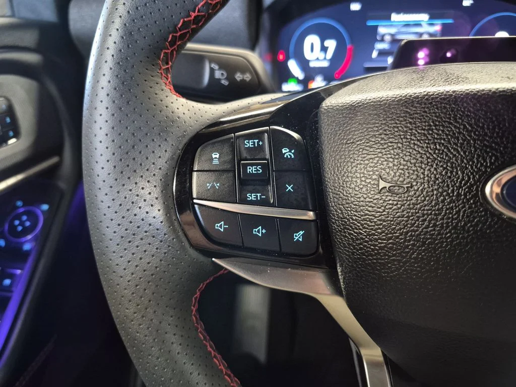 Used 2025 Vapor Blue Metallic Ford ST-Line image 27