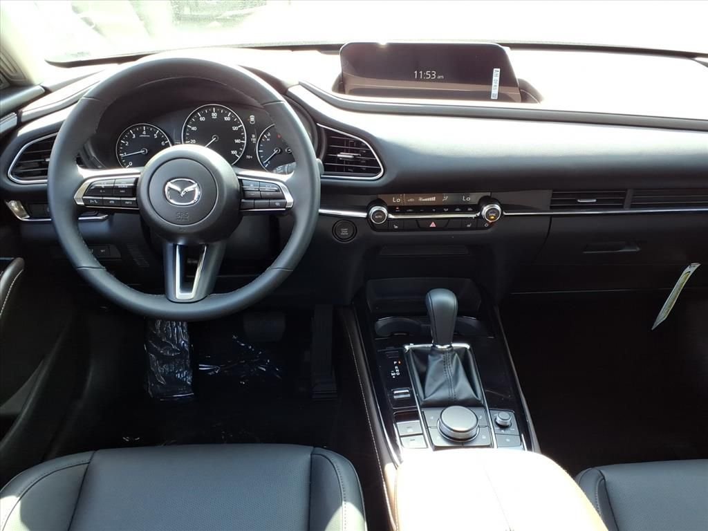 2025 Mazda CX-30 Premium - Photo 10
