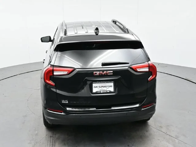 Used 2023 EBONY TWILIGHT METALLIC GMC SLE image 39