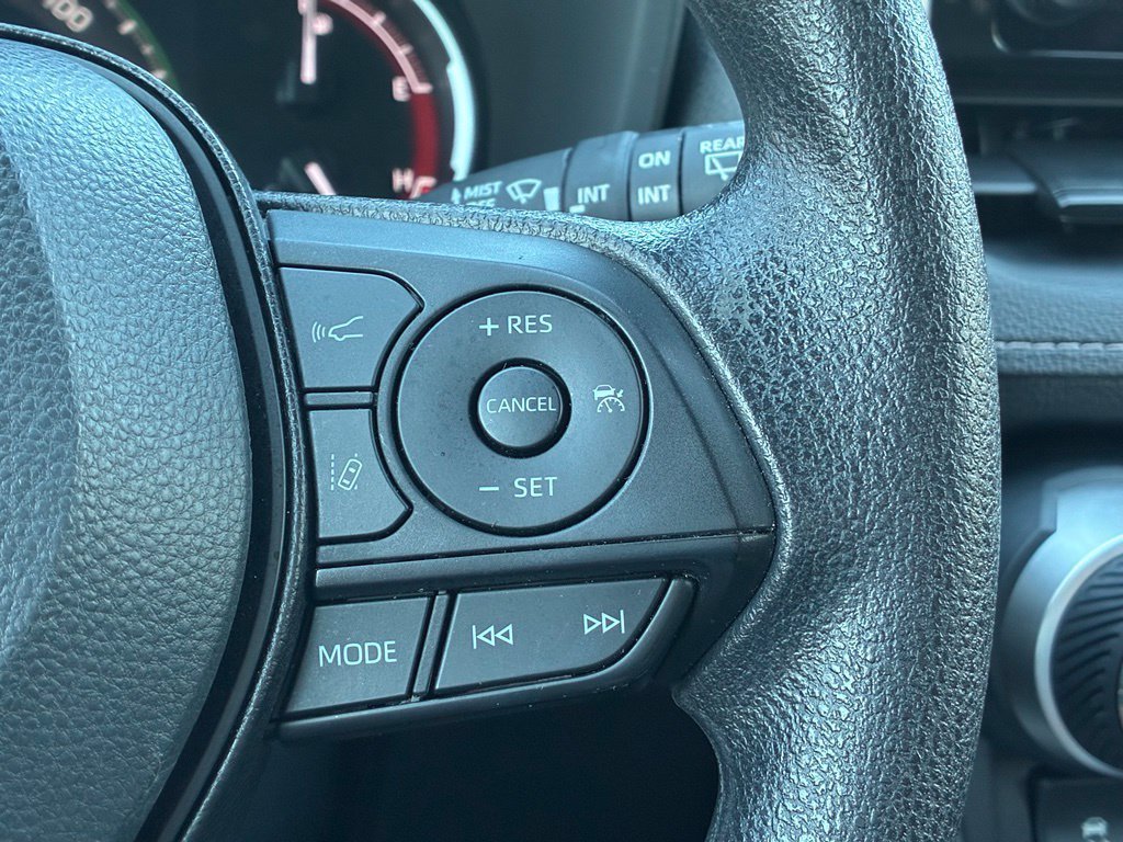 Used 2025 White Toyota XLE image 23