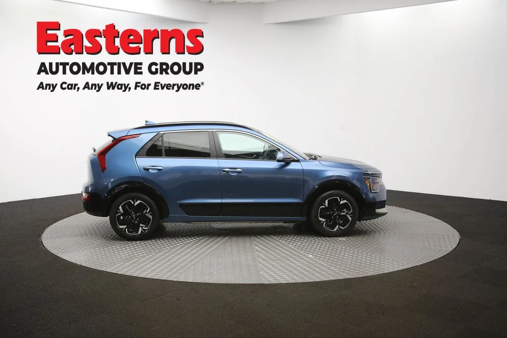 Used 2023 Blue Kia Wave image 44