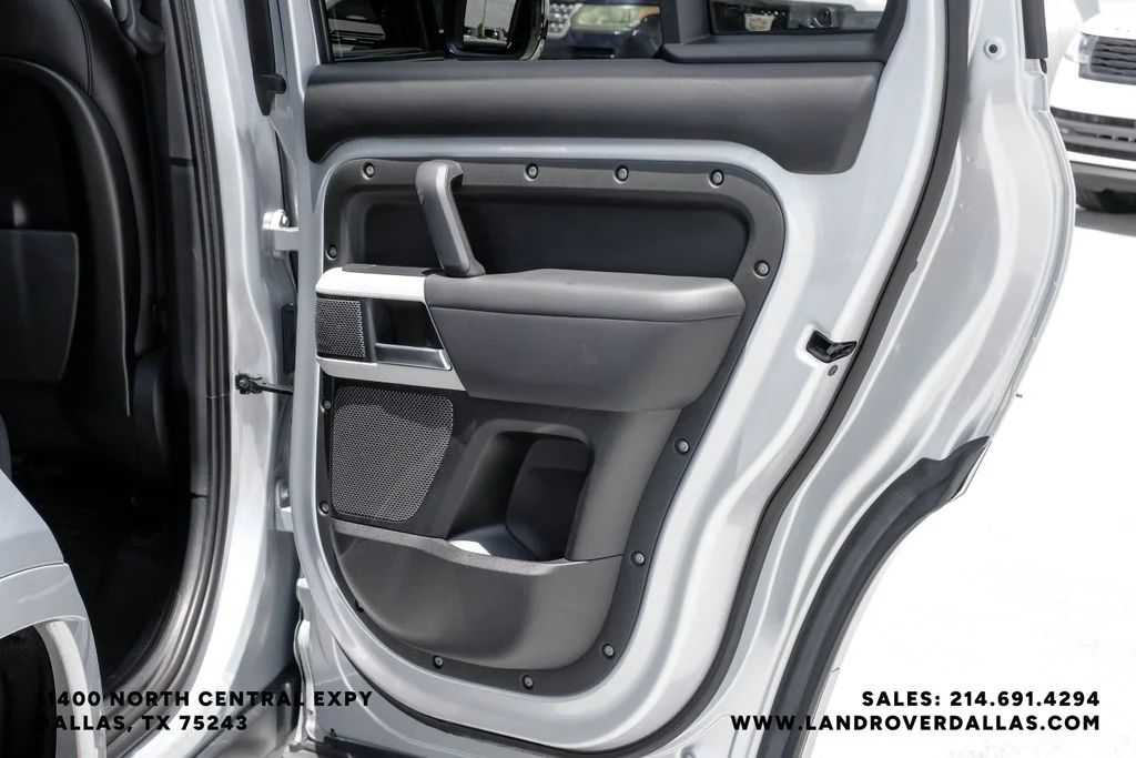 Used 2022 Hakuba Silver Metallic Land Rover XS Edition image 47