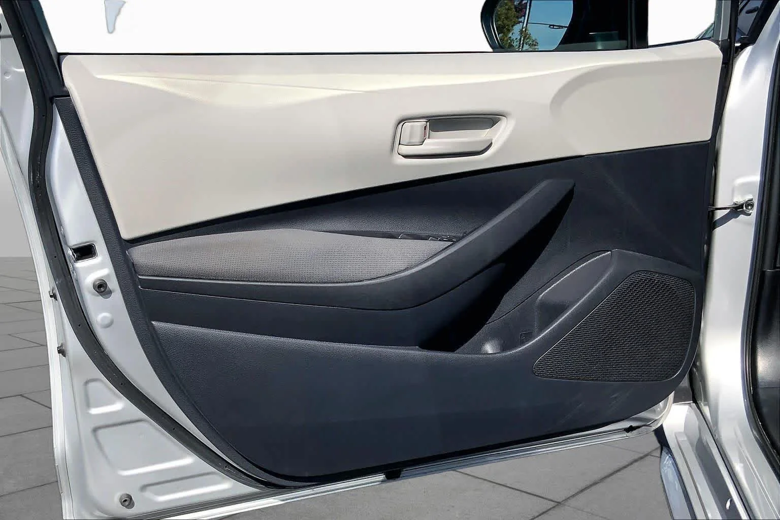 Certified Used 2025 Classic Silver Metallic Toyota LE image 21