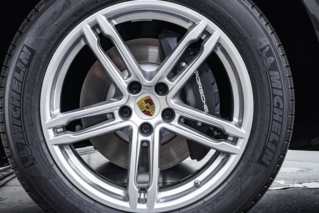 2025 Porsche Macan - Photo 24