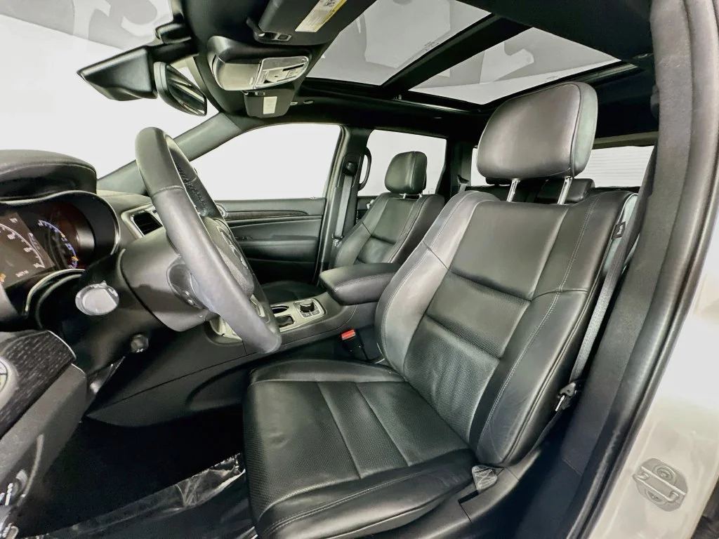 Used 2018 Bright White Clearcoat Jeep High Altitude image 11