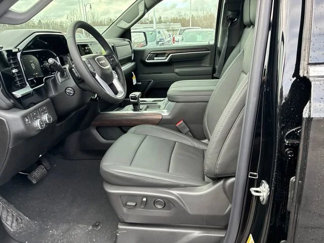 New 2026 Onyx Black GMC SLT image 10