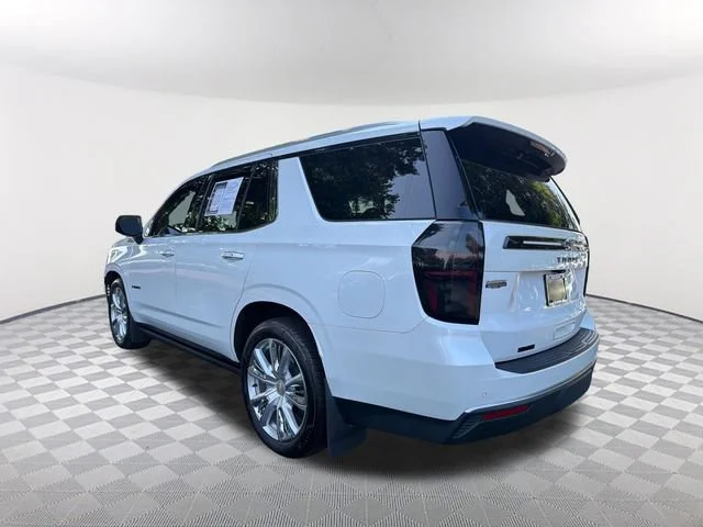 Used 2023 Iridescent Pearl Tricoat Chevrolet High Country image 7
