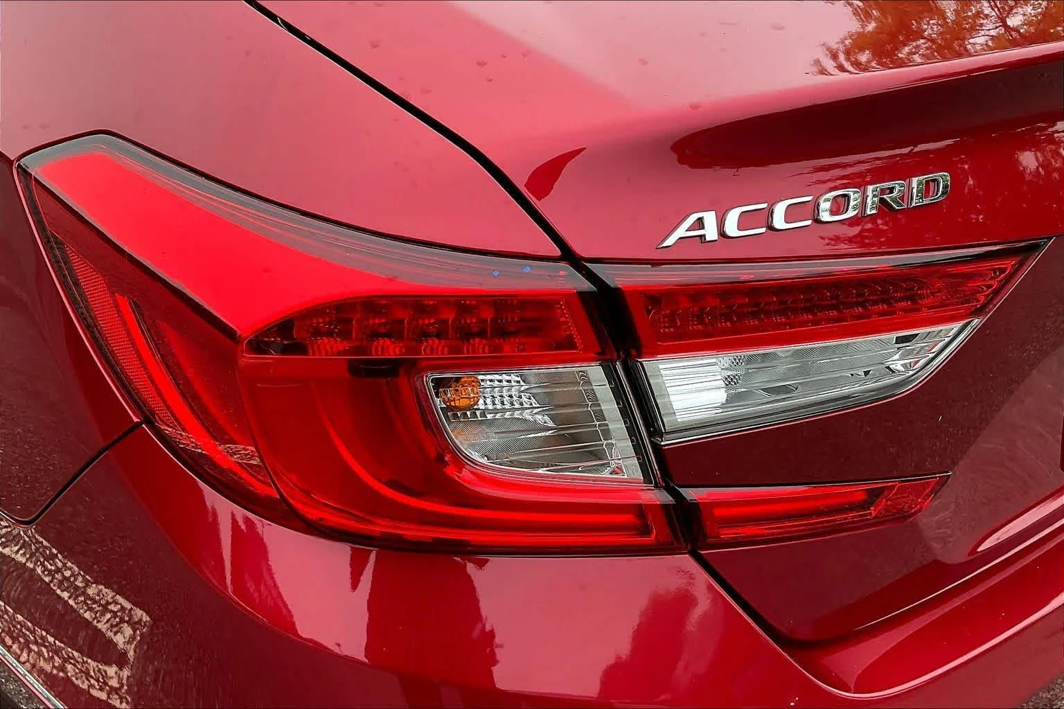 Used 2022 Radiant Red Metallic Honda Touring image 29