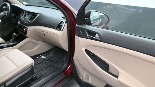 Used 2016 Red Hyundai Sport image 16