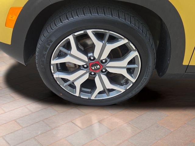 Used 2021 Yellow Kia SX image 27