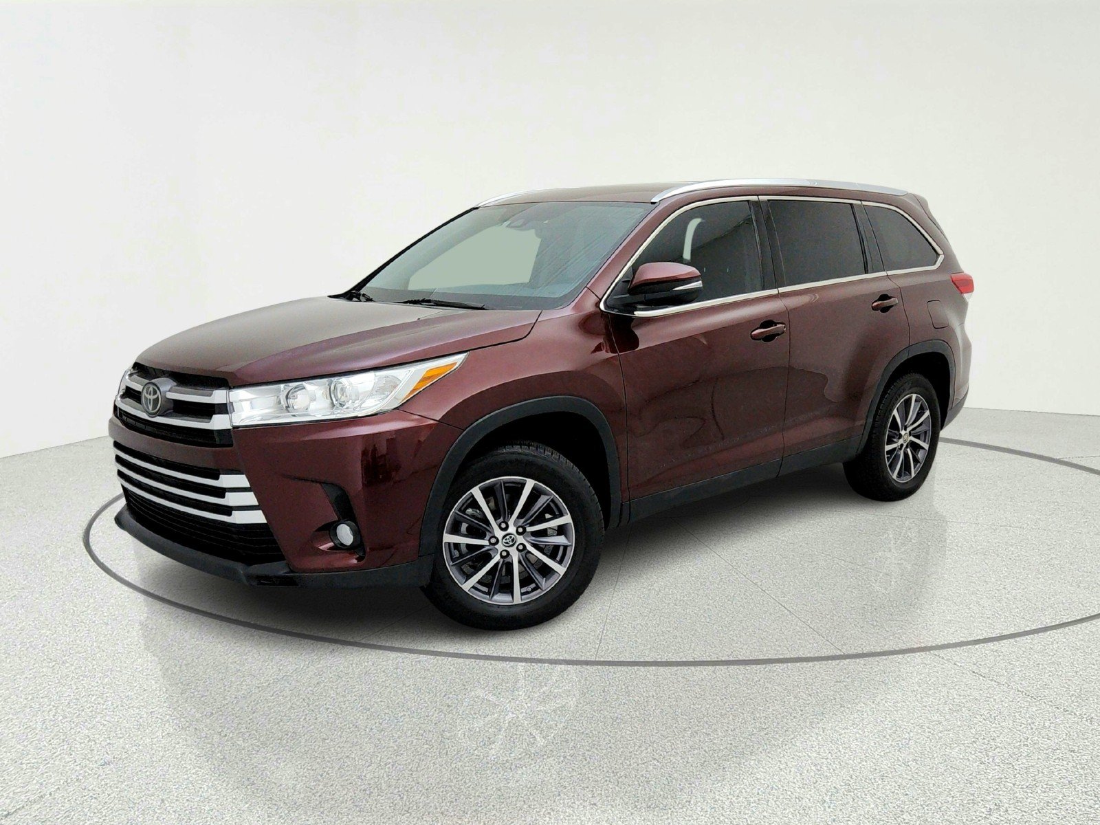 2019 Toyota Highlander XLE 4x2 V6's photo