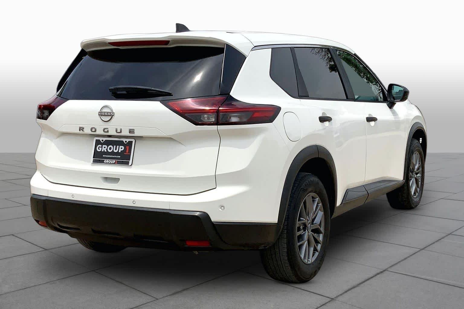 Used 2024 Glacier White Nissan S image 12