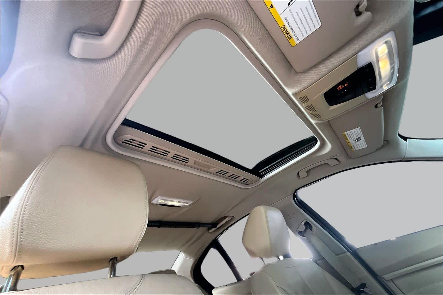 Used 2013 Alpine White BMW 328i image 13