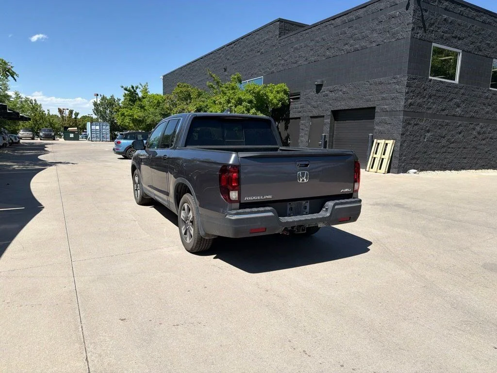 Used 2019 Gray Honda RTL image 3