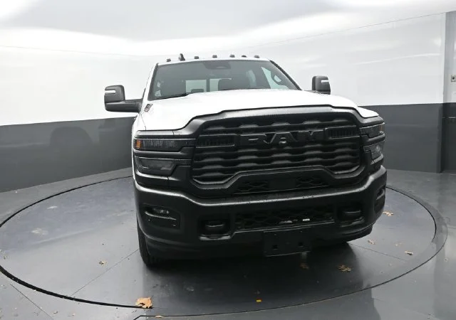 New 2026 Bright White Clear-Coat Exterior Paint RAM Tradesman image 3