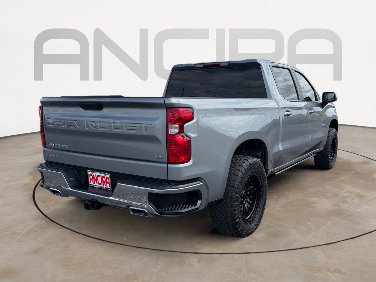 Used 2023 Sterling Gray Metallic Chevrolet LT image 10