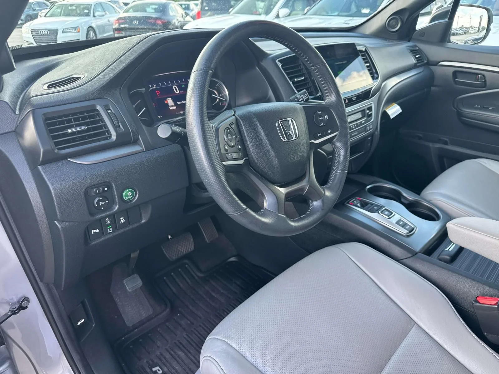 Used 2023 Silver Honda EX-L image 17