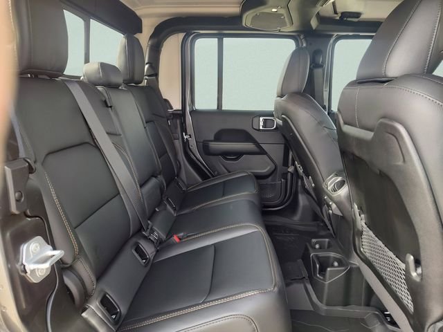 New 2026 Granite Crystal Metallic Clear-Coat Exterior Paint Jeep Texas Trail image 31