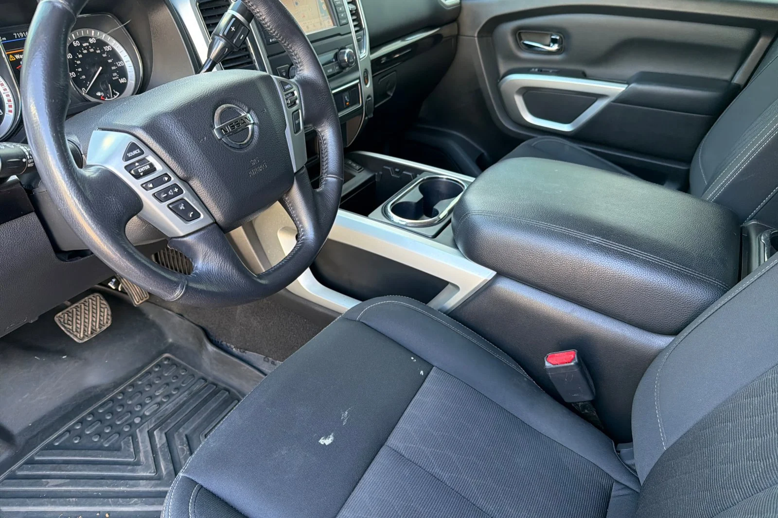 Used 2019 Glacier White Nissan SV image 8