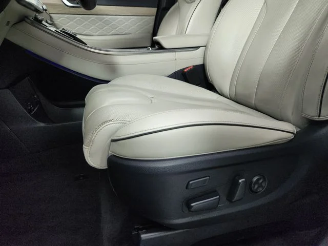 Used 2022 Gray Hyundai Calligraphy image 12