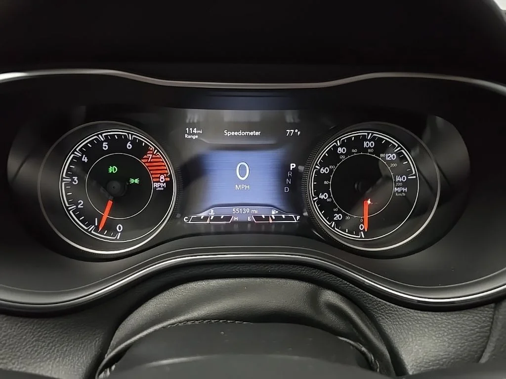 Used 2019 White Jeep Trailhawk image 25