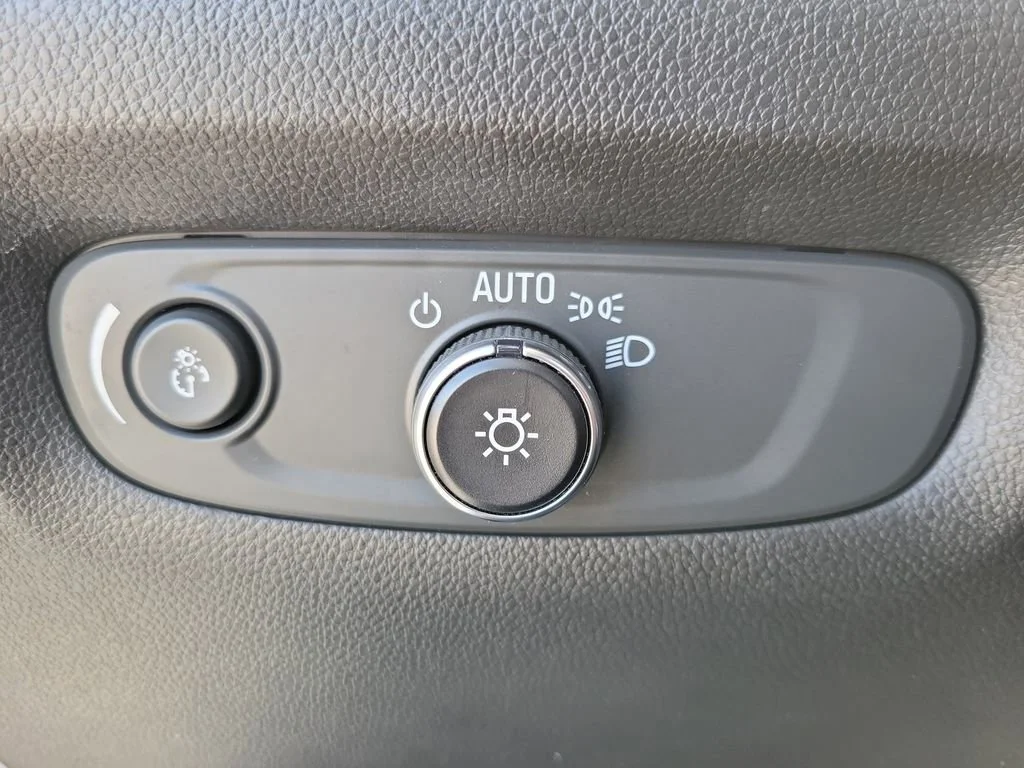 2023 Chevrolet Traverse 1LT - Photo 24