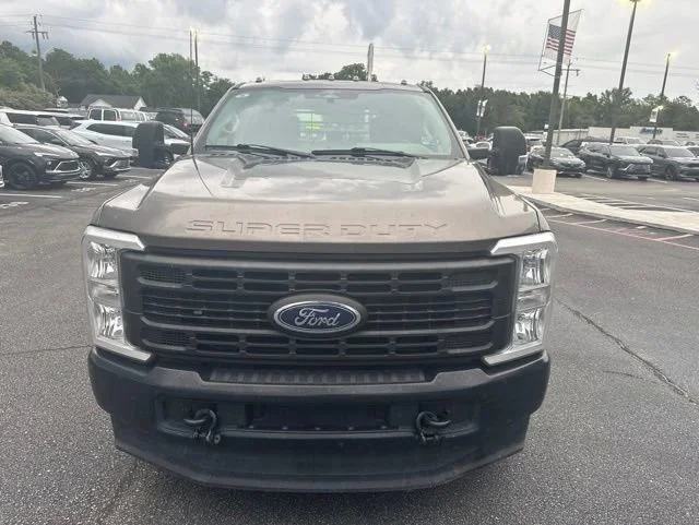 Used 2023 Stone Gray Ford XL image 2