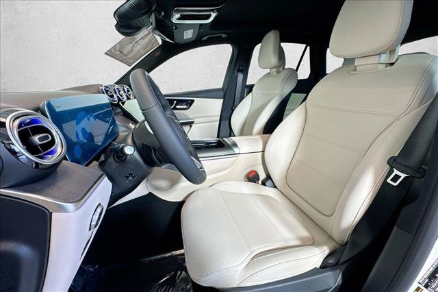 New 2026 Polar White Mercedes-Benz GLC 300 image 48