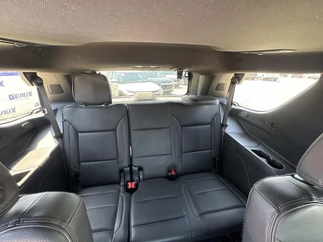 Used 2024 Silver GMC Denali image 19