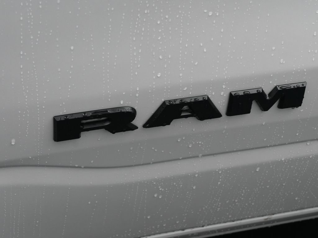 New 2026 Ivory White Tri-Coat Pearl-Coat Exterior Paint RAM Laramie image 13