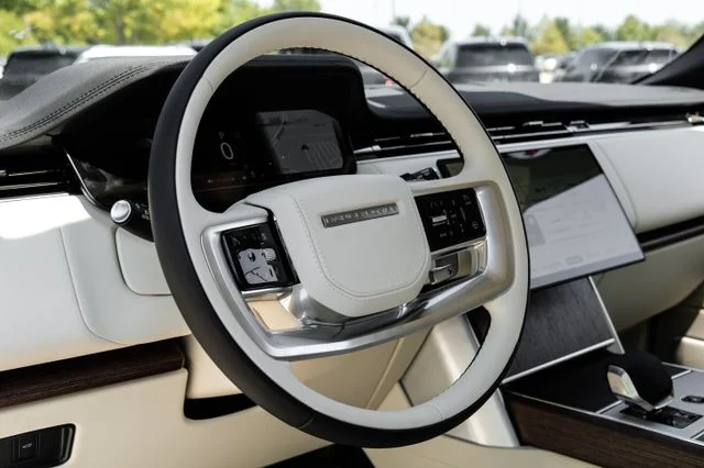 New 2026  Land Rover SE image 18