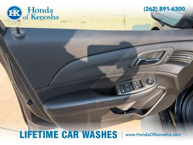 Used 2014 Black Granite Metallic Chevrolet LT image 7