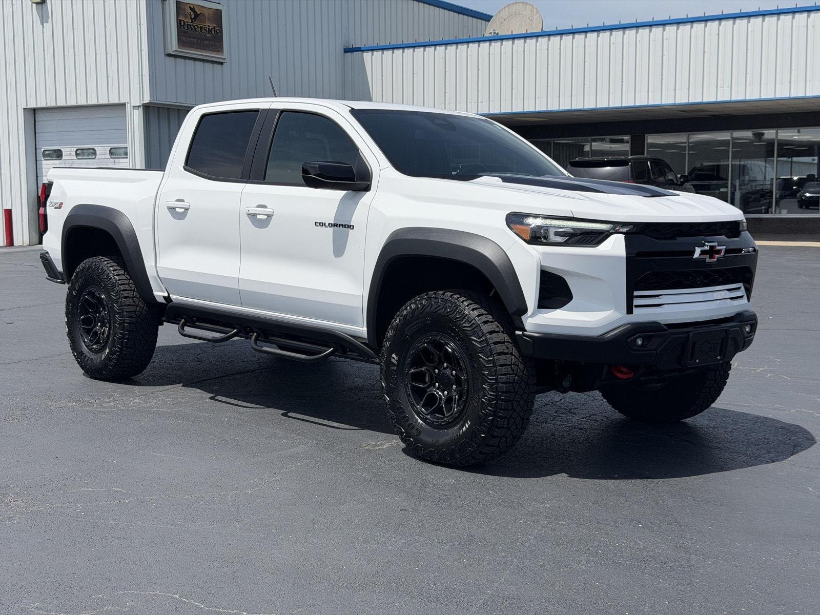 Used 2024 Summit White Chevrolet ZR2 image 7