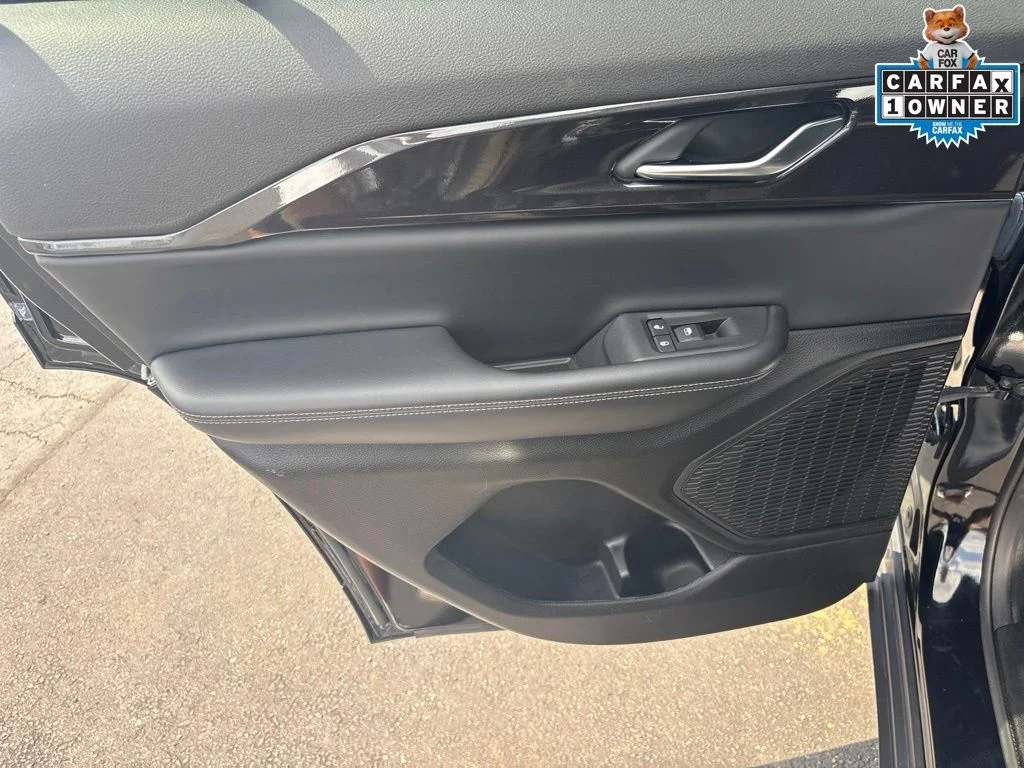 Used 2023 Black Jeep Altitude X image 28